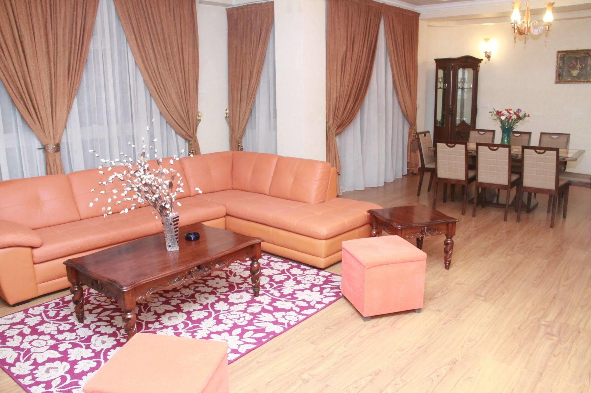 Solmile Family Guest House Addis Ababa Eksteriør billede