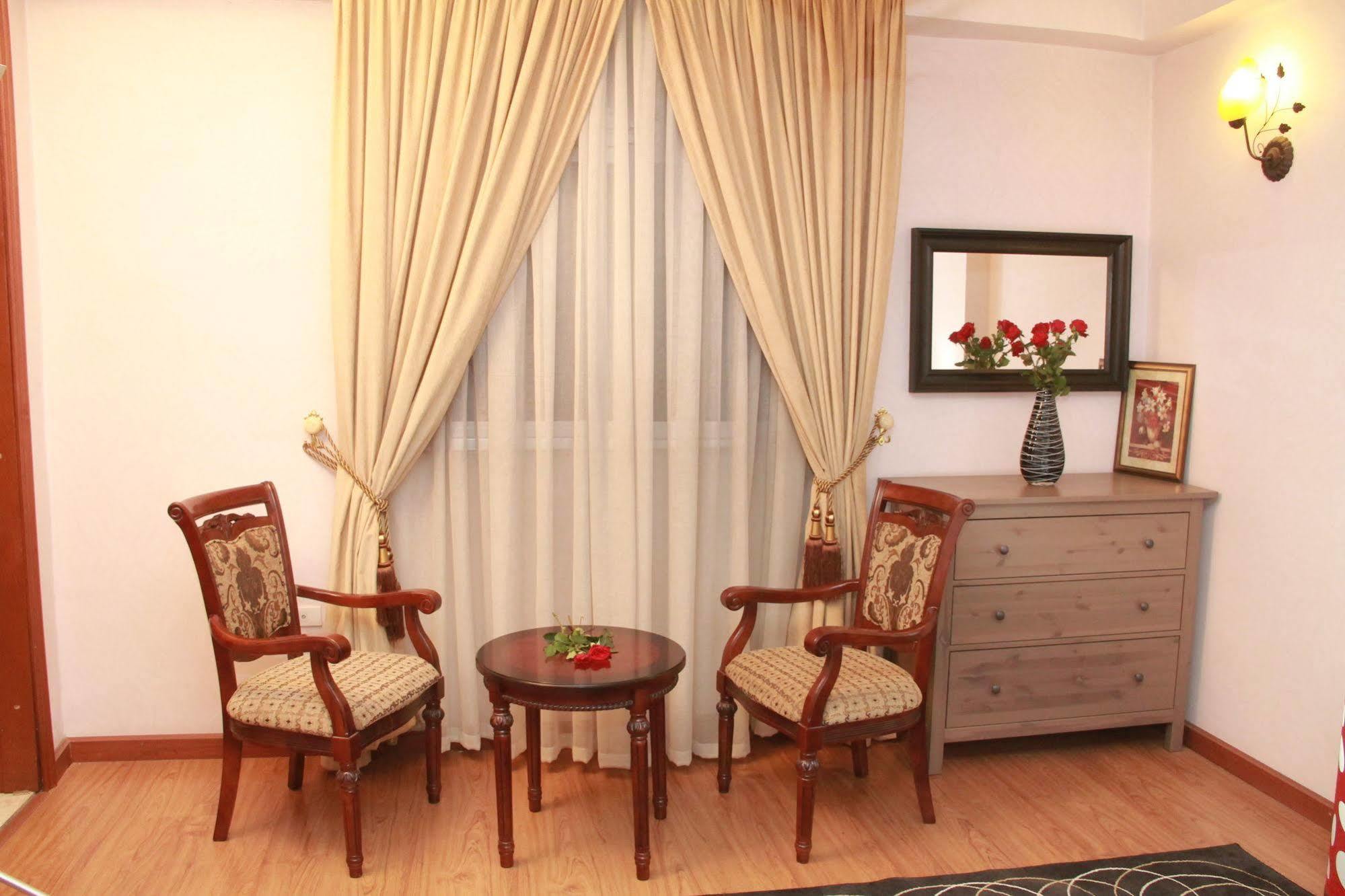 Solmile Family Guest House Addis Ababa Eksteriør billede